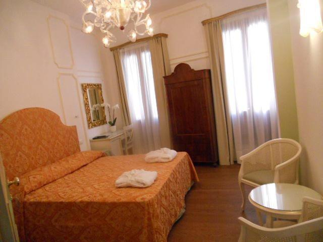 Ca' Dei Polo Hotel Venice Bilik gambar